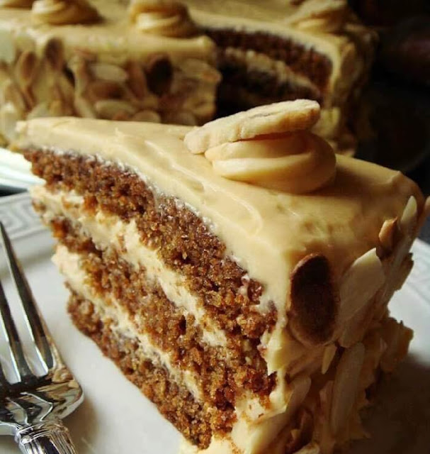 Butterscotch-Cake-with-Caramel-Icing